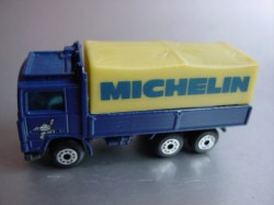 minchina-VolvoTruck-Michelin-20110101